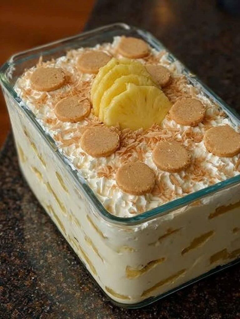Carlota de Piña Colada: El Postre Tropical Más Cremoso y Refrescante
