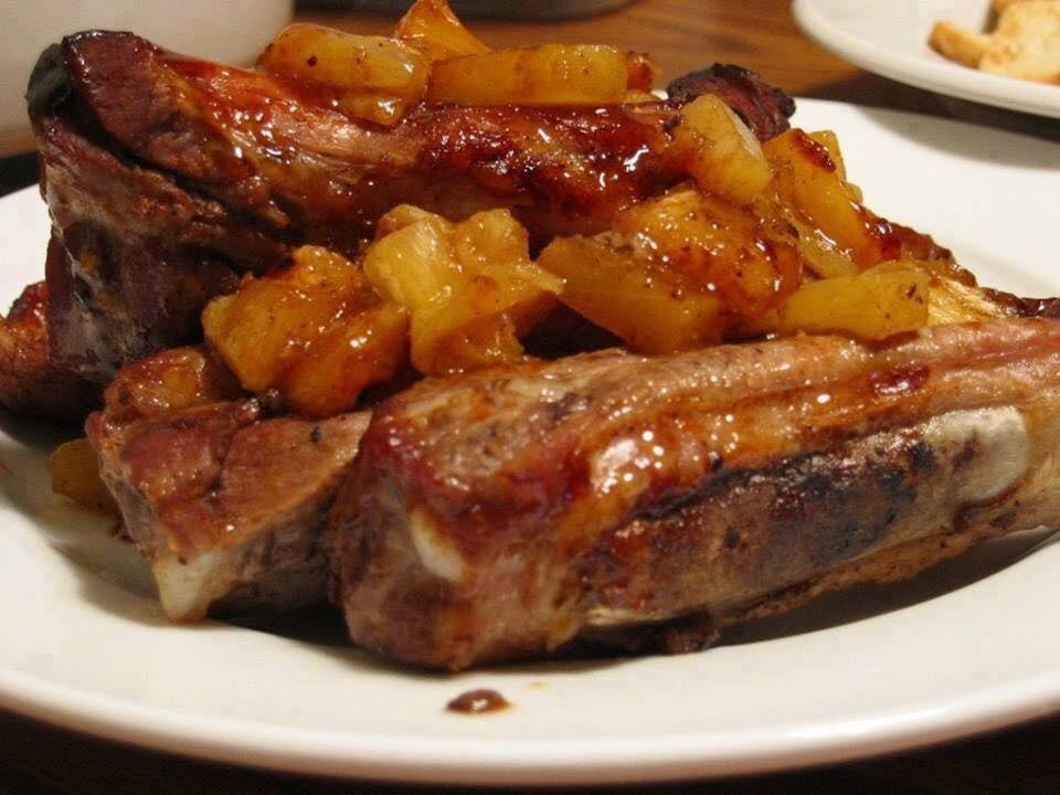 COSTILLA DE CERDO CON PIÑA DORADA
