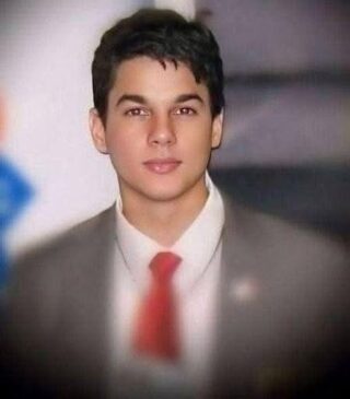 Adivina quién: Es un tipo muy famoso estos días 🤯😱🤯😱, y no es 😯… Ver más ⬇️